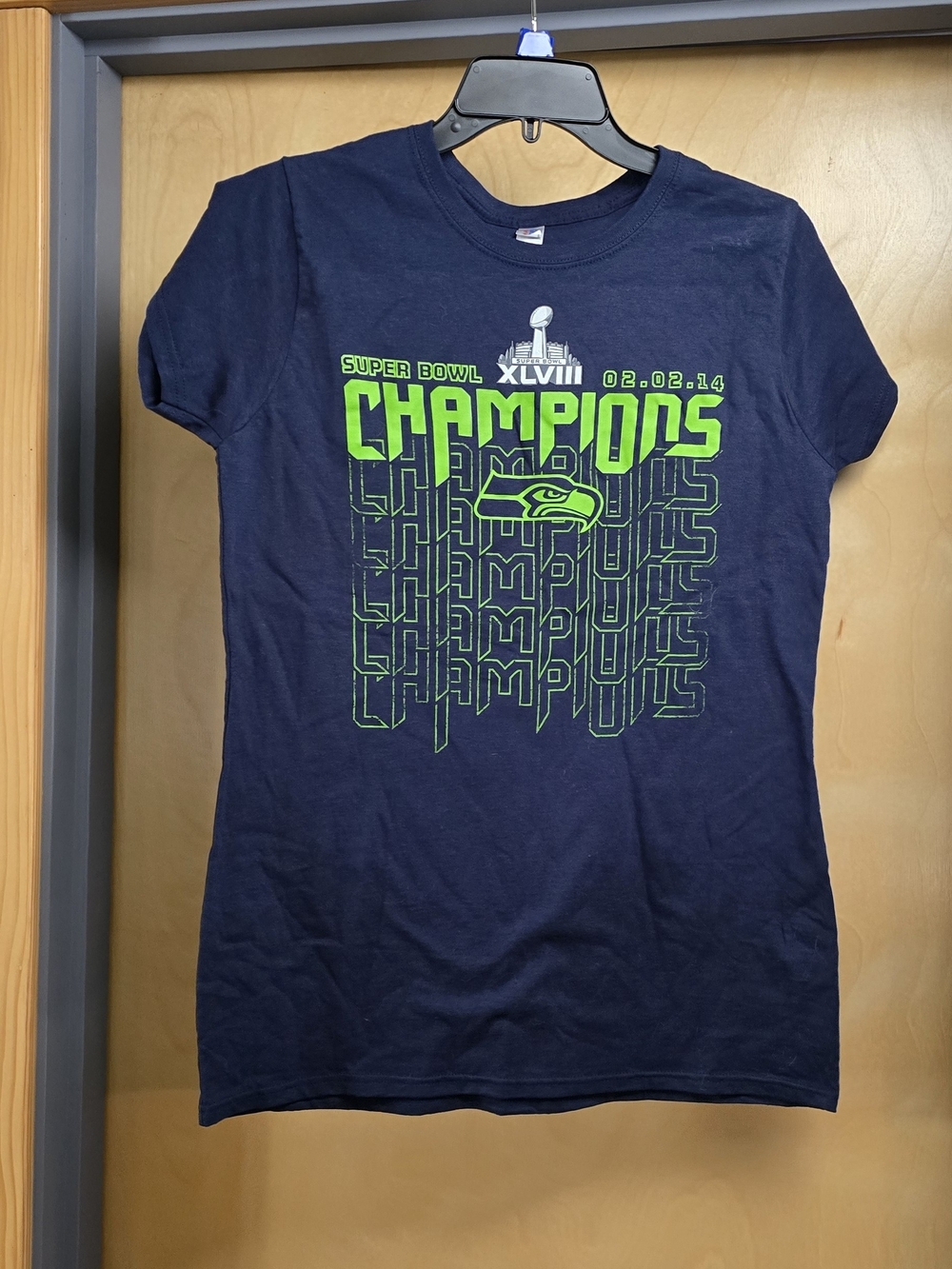 Seahawks NWOT T-Shirt Super Bowl Champs 2014
